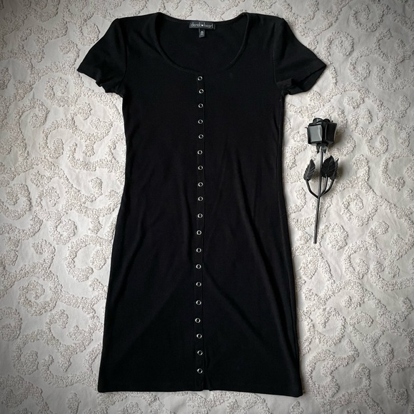 Derek Heart Dresses & Skirts - Black Ribbed Y2K Button Design Dress medium 90s